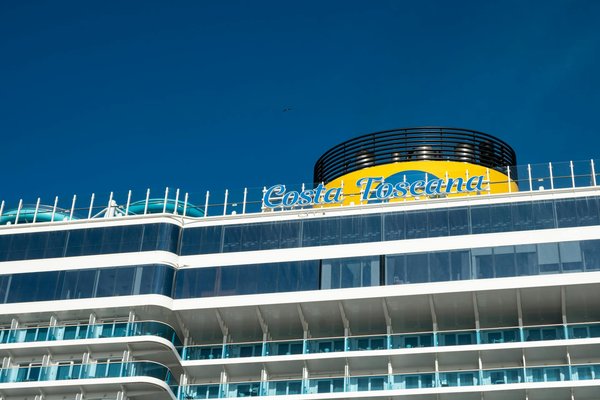 Où peut-on trouver une location de vacances en Toscane avec des ateliers de fabrication de cuir et des visites de tanneries?